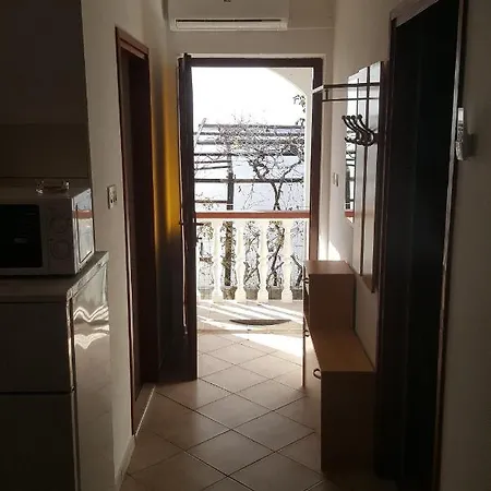 6468a Apartment *