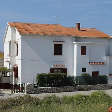 6468a Apartment *