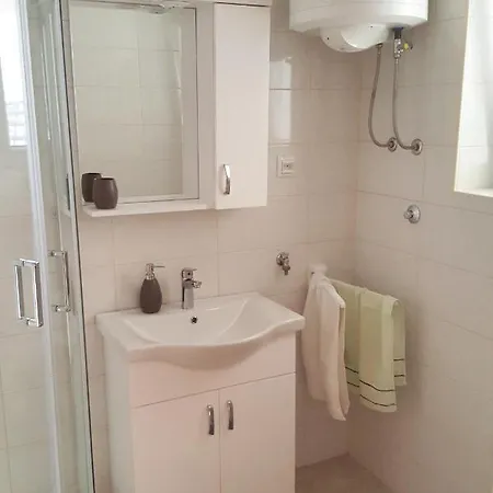 6468a Apartment