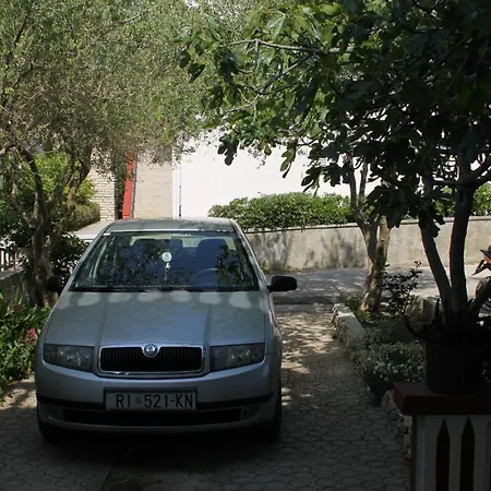 6468a Apartment *
