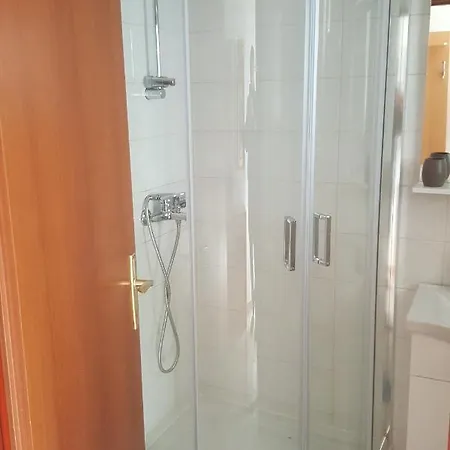 6468a Apartment *