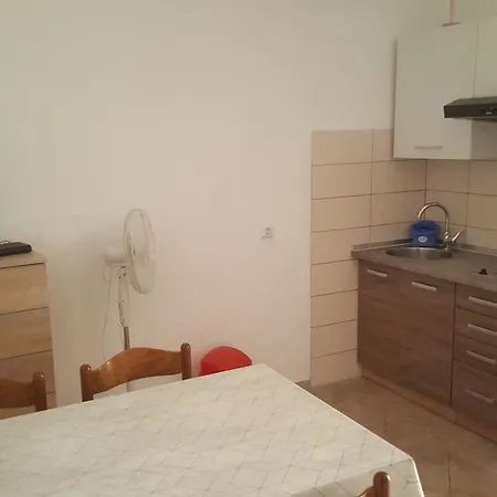 Lägenhet 6468a Povljana